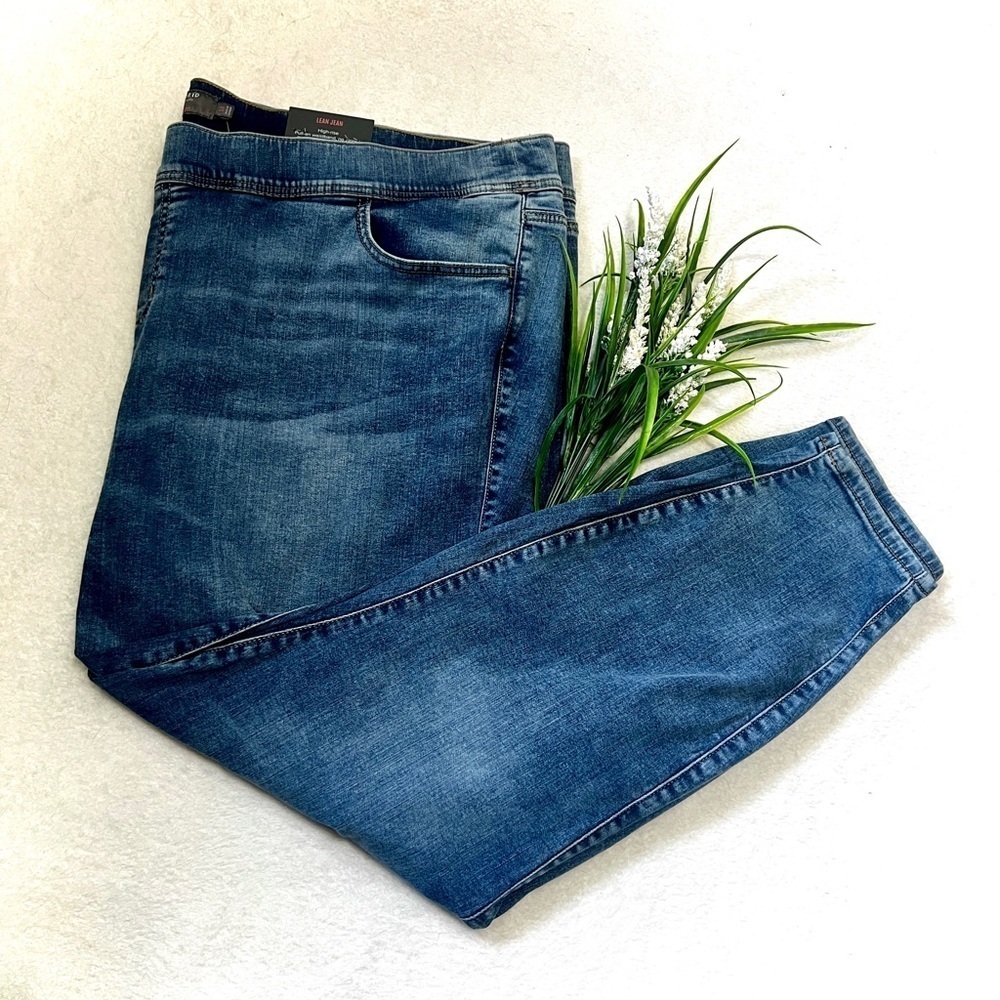 TORRID NWT Lean Jean High Rise Pull-On Skinny Jean - Size 5X (52")